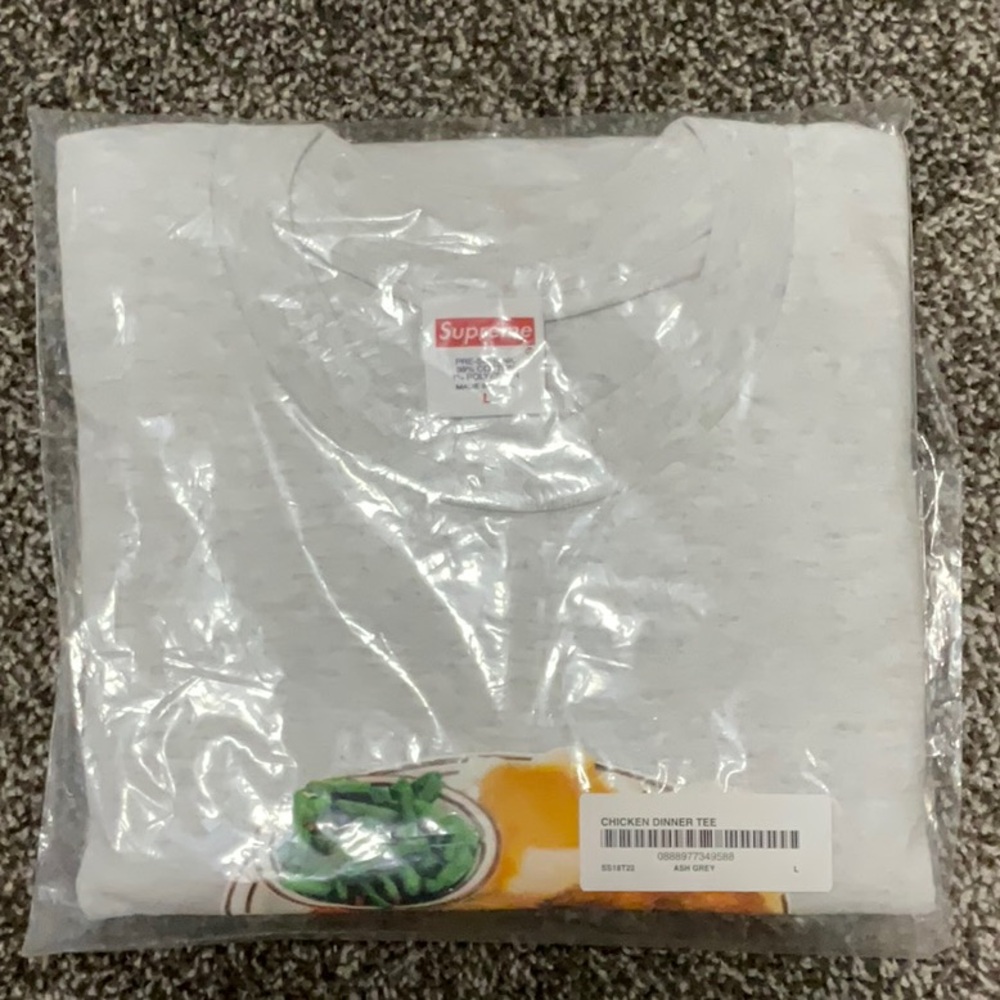 Supreme Chicken Dinner Tee Ash Grey SS18 (Spring Summer 2018)